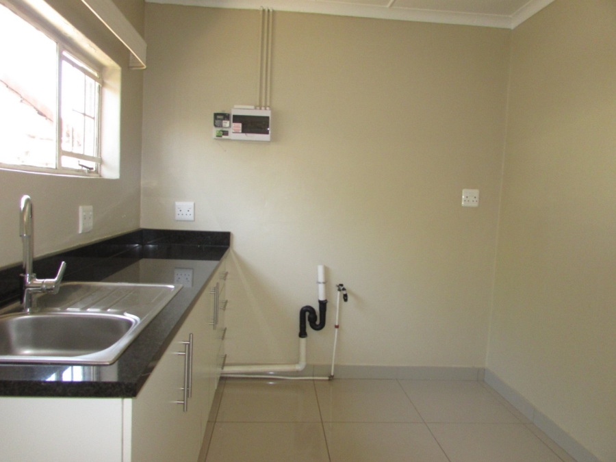 To Let 1 Bedroom Property for Rent in Heuwelsig Free State